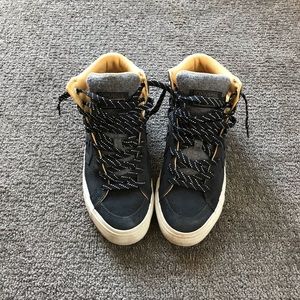 Converse High Top Sneakers Womens 8.5